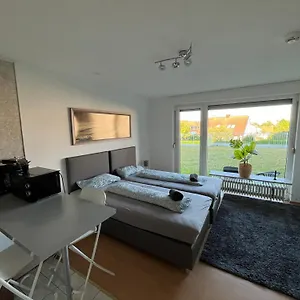 Apartment Ruhige Sonnige Mit Rooftopterrasse Nahe Universitaet, Gerbrunn